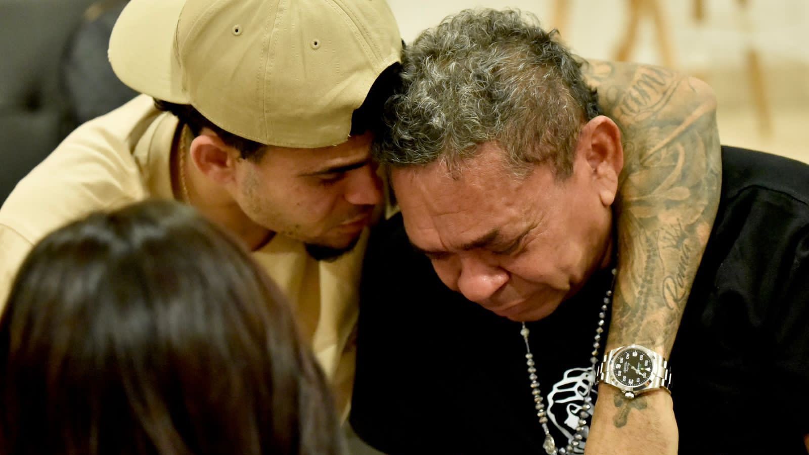 El futbolista Luis Díaz tiene emotivo reencuentro con su padre, quien fue liberado de un secuestro