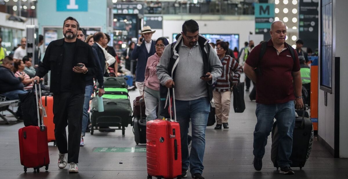 México podría reducir entre 8% y 12% las tarifas aeroportuarias en 2024: subsecretario de Transporte